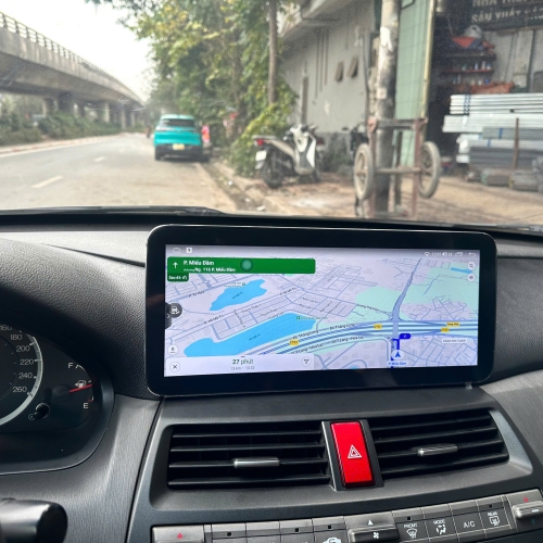 Bản đồ google maps trên màn hình Accord 12,3