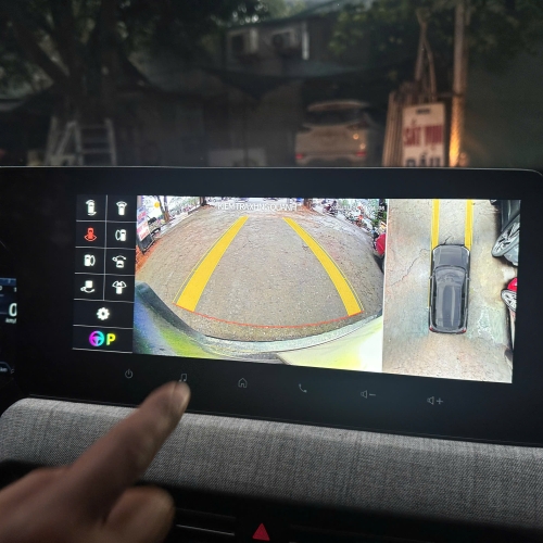 Hệ thống camera 360 trên màn hình xe Mitsubishi Xforce