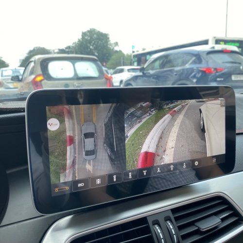 Hệ thống camera 360 trên màn hình Mercedes C Class