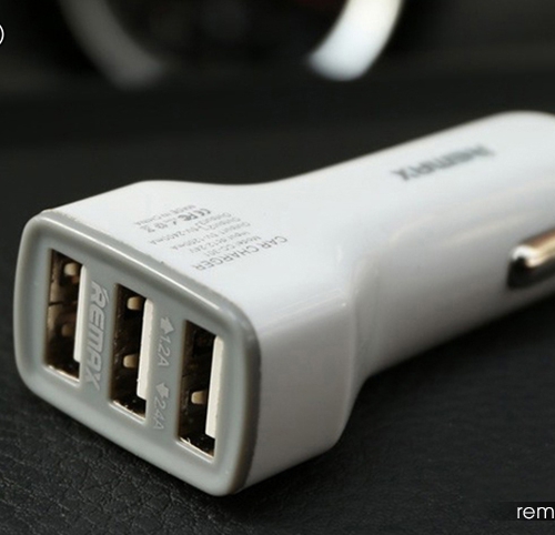 Cu sac o to 3 cong USB Remax RCC 301 tai otobay my dinh11