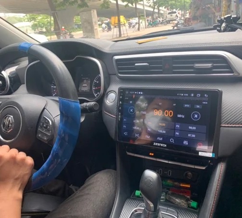 Màn hình Android và camera 360 MG ZS