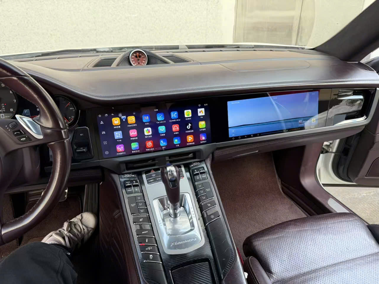 Dọ màn hình Porsche Panamera 246 inches 1