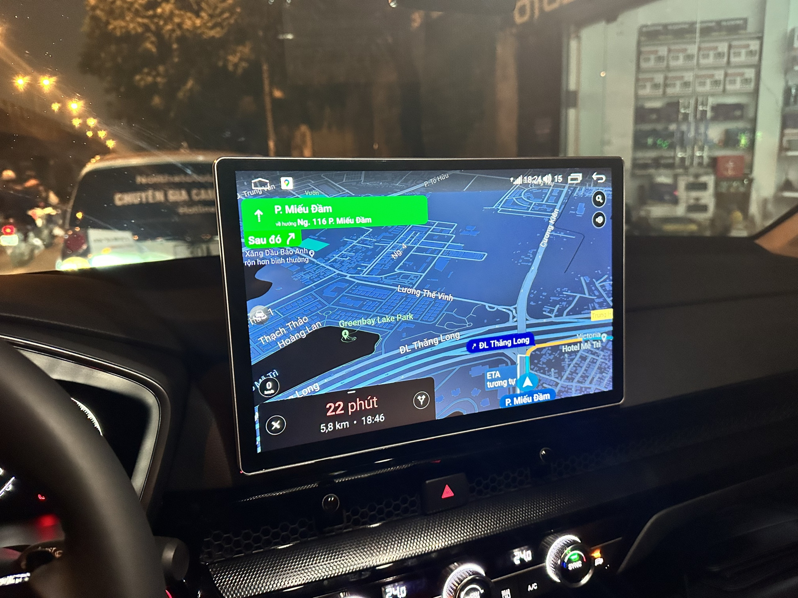 Bản đồ dẫn đường Google maps trên màn hình Android 13" Honda CRV 2024
