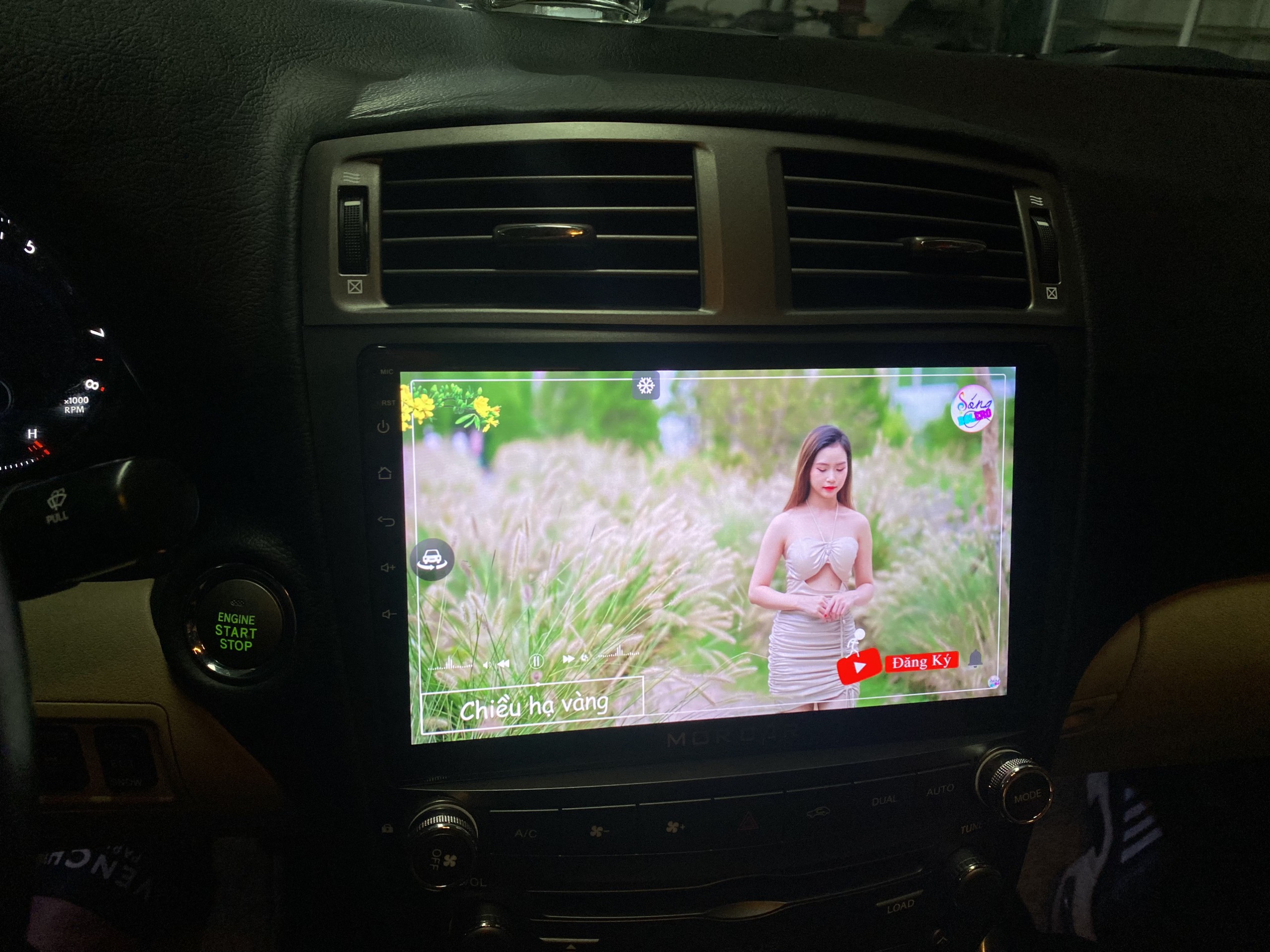 Màn hình Android tích hợp camera 360 trên Lexus IS 205-2013