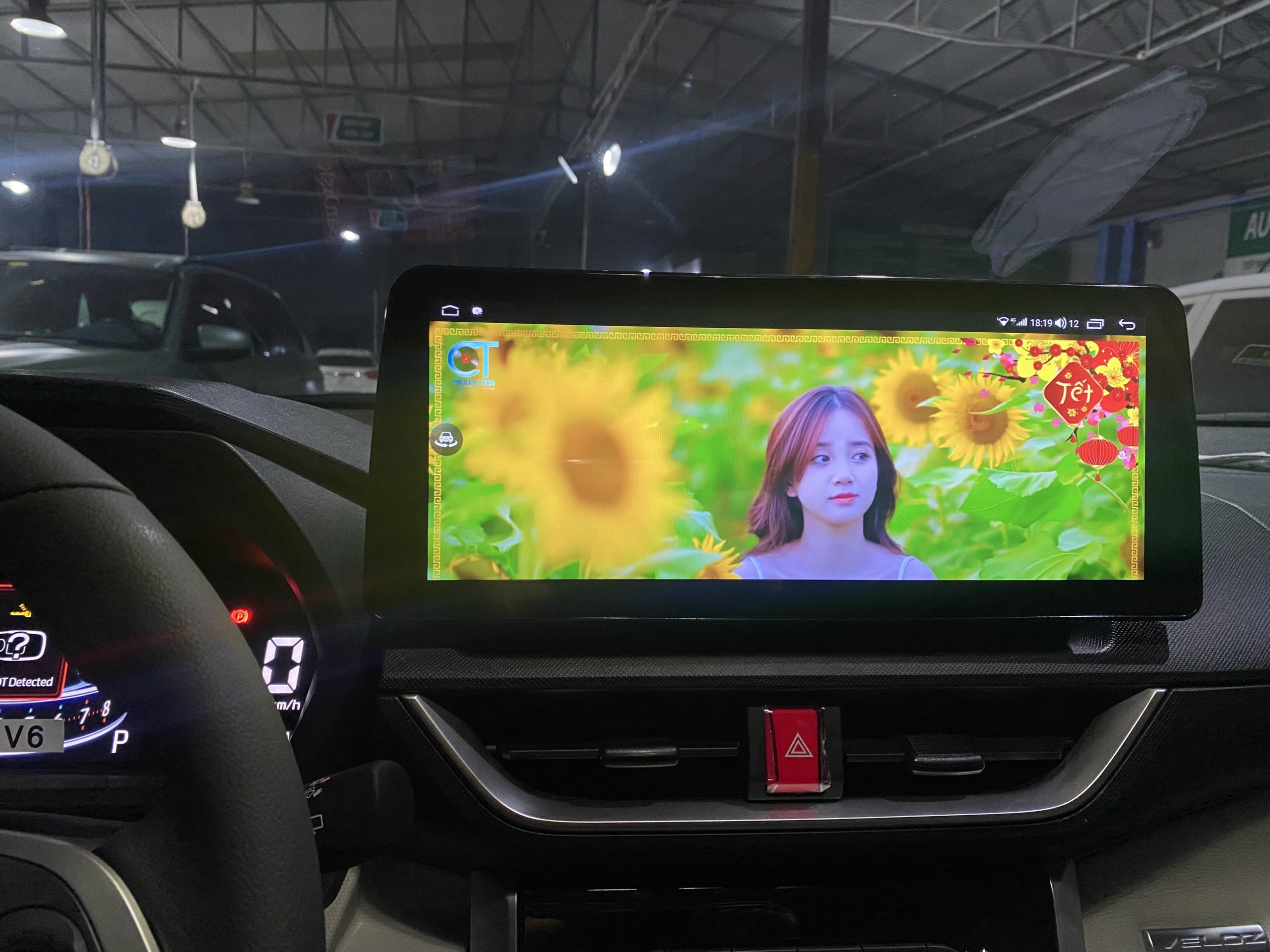 Màn hình Android 12,3" tích hợp camera 360 Toyota Veloz
