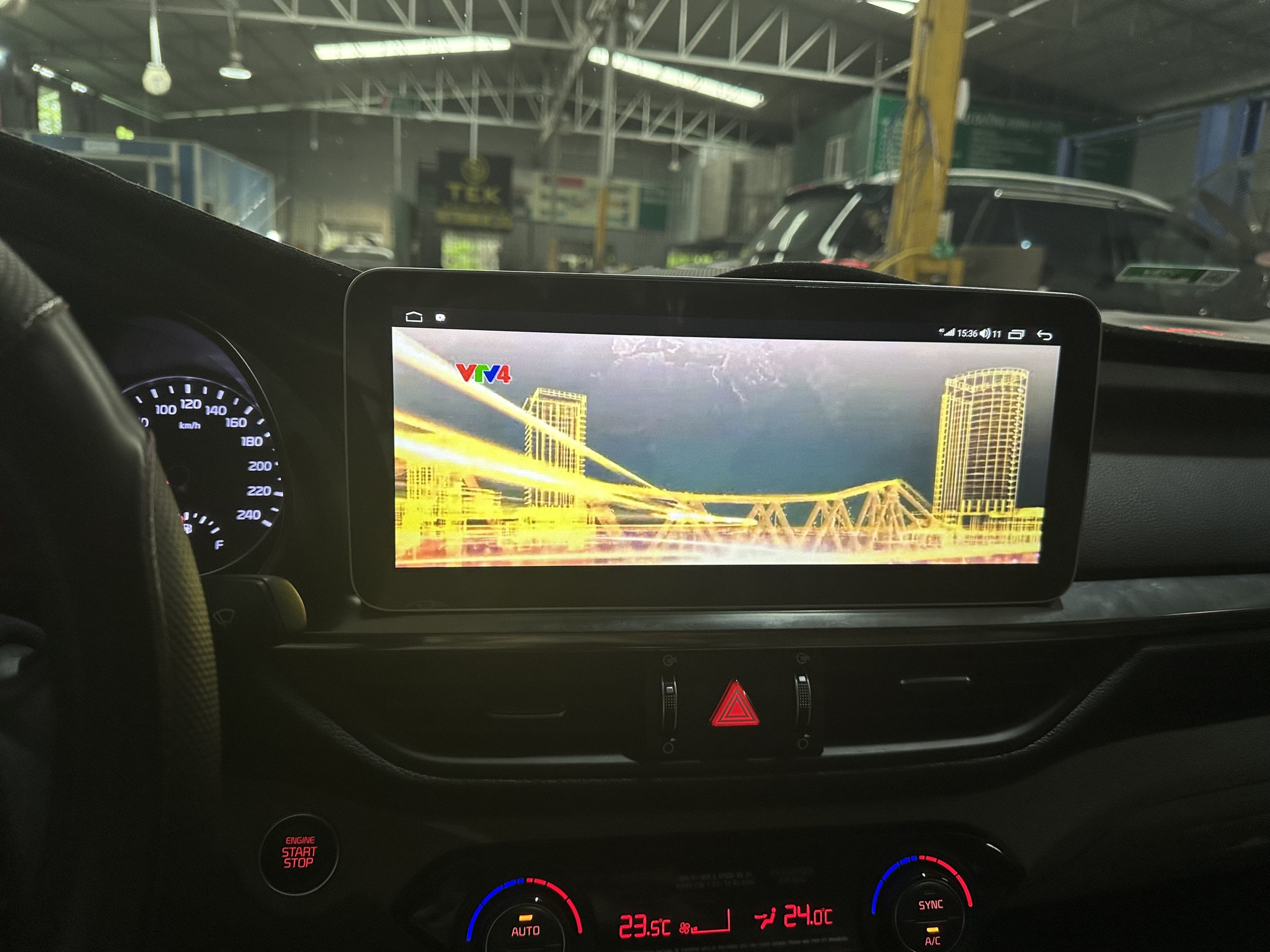 Màn hình Android 12,3" trên Kia Cerato 2020