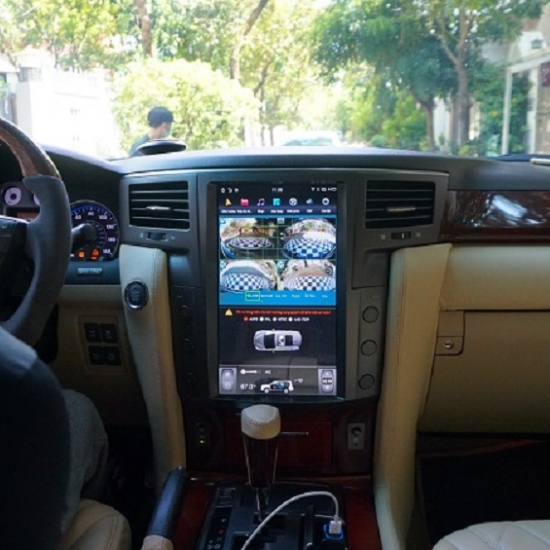 màn hình Lexus kiểu Tesla