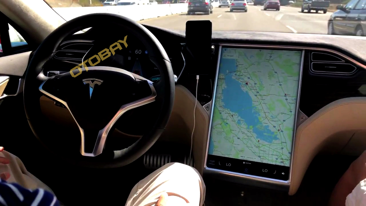 6 điểm khiến màn hình ô tô Tesla được ưa chuộng 10 Màn hình xe ô tô Tesla có kết nối định vị GPS