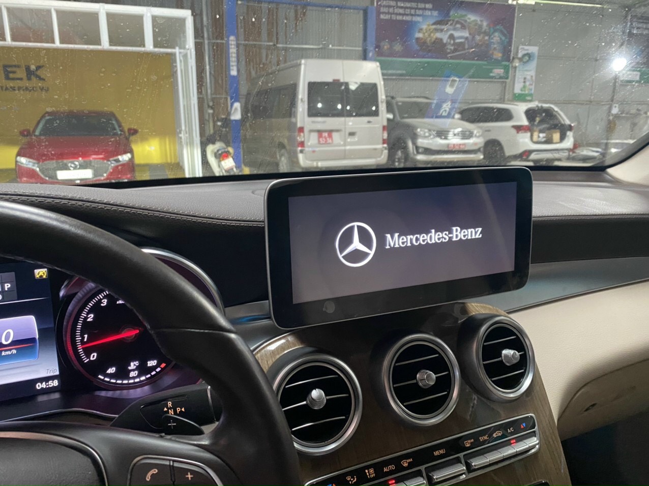 Màn hình Mercedes GLC công nghệ mới nhất